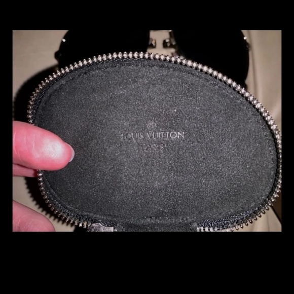 LV Foldable Pilot Sunglases DISCONTINUED - Picture 5 of 7